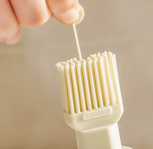 Glass Oil Dispenser Bottle with Silicone Brush - XUANMAN