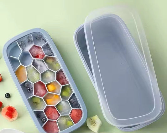 Ice Cube Tray with Storage Box and Scoop - XUANMAN